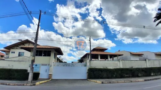 Casa com 3 Quartos para alugar, 164m² no Lagoa Redonda, Fortaleza