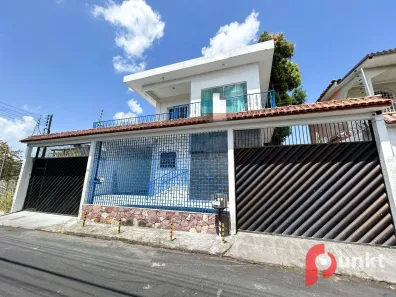 Casa com 7 Quartos para alugar, 400m² no Japiim, Manaus