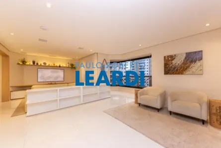 Apartamento com 3 Quartos à venda, 155m² no Vila Regente Feijó, São Paulo