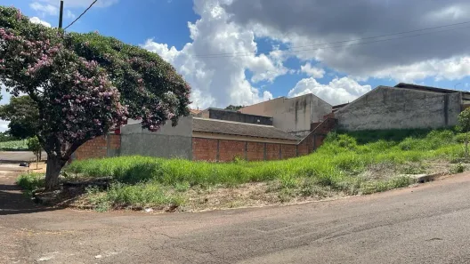 Lote/Terreno à venda, 431m² no Conjunto Habitacional San Fernando, Rolândia
