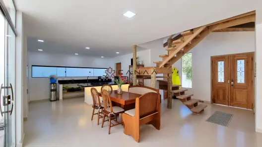 Casa de Condomínio com 3 Quartos à venda, 188m² no Caravelas, Armação dos Búzios
