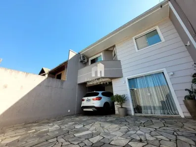 Sobrado com 3 Quartos à venda, 123m² no Tarumã, Curitiba