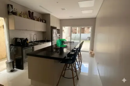 Sobrado com 4 Quartos para alugar, 228m² no Campestre, Santo André