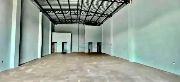 Galpão/Depósito/Armazém para alugar, 200m² no Olímpico, Londrina