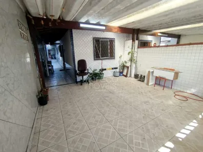 Casa com 3 Quartos à venda, 168m² no Castelo, Santos