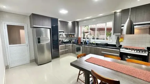 Sobrado com 3 Quartos à venda, 215m² no Chácara da Barra, Campinas