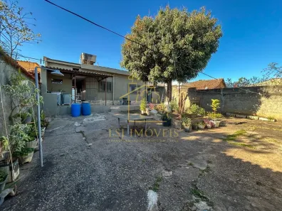 Casa com 3 Quartos à venda, 360m² no Camargos, Belo Horizonte