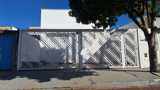 Imóvel Comercial com 2 Quartos à venda, 134m² no Jardim Pinheiros II, Araraquara