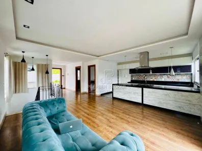 Casa de Condomínio com 3 Quartos à venda, 170m² no Albuquerque, Teresópolis
