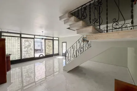 Casa com 5 Quartos para alugar, 230m² no Vila Marte, São Paulo