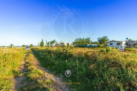 Lote/Terreno à venda, 300m² no Torres, Torres