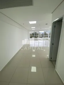 Sala Comercial para alugar, 58m² no Green Valley Alphaville, Barueri