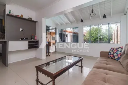 Casa com 3 Quartos à venda, 218m² no Espírito Santo, Porto Alegre