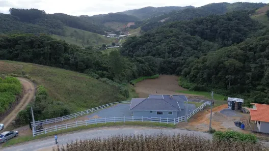 Fazenda/Sítio com 2 Quartos à venda, 700m² no , Águas Mornas