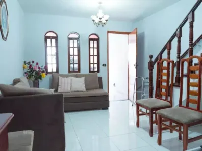 Casa com 3 Quartos à venda, 220m² no Vila Santa Maria, São Paulo