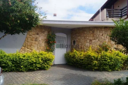 Casa com 3 Quartos à venda, 255m² no Parque Novo Mundo, Americana