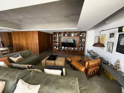 Apartamento com 4 Quartos para alugar, 244m² no Água Branca, São Paulo