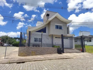 Casa com 3 Quartos à venda, 230m² no São Luiz, Caxias do Sul