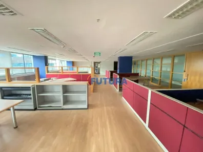 Sala Comercial para alugar, 310m² no Asa Norte, Brasília