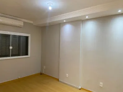 Imóvel Comercial para alugar, 245m² no Vila Santana, Sumaré