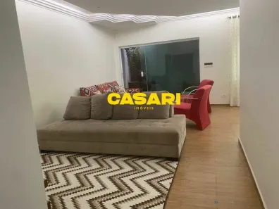 Sobrado com 2 Quartos à venda, 320m² no Vila Scarpelli, Santo André