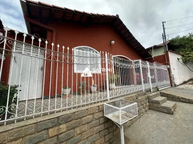 Casa com 4 Quartos à venda, 220m² no Centro, Santa Luzia