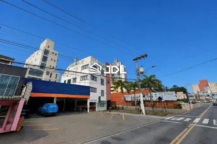Lote/Terreno à venda, 868m² no Vila Nova, Blumenau