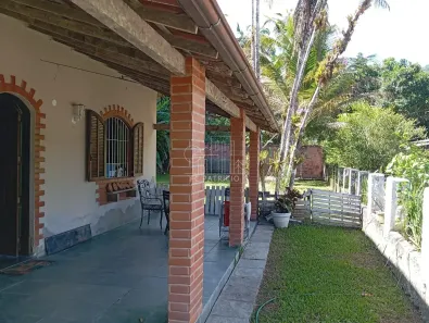 Fazenda/Sítio com 4 Quartos à venda, 211m² no Cadetes Fabres, Guapimirim