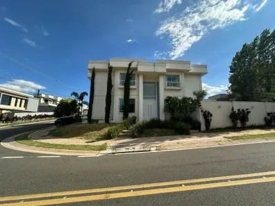 Casa de Condomínio com 4 Quartos à venda, 275m² no Swiss Park, Campinas