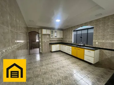 Sobrado com 3 Quartos à venda, 200m² no Jardim Primavera, Mauá