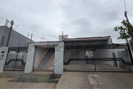 Casa com 3 Quartos à venda, 220m² no Vila Santa Catarina, Rondonópolis
