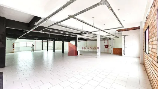 Sala Comercial para alugar, 560m² no Centro, Itajaí
