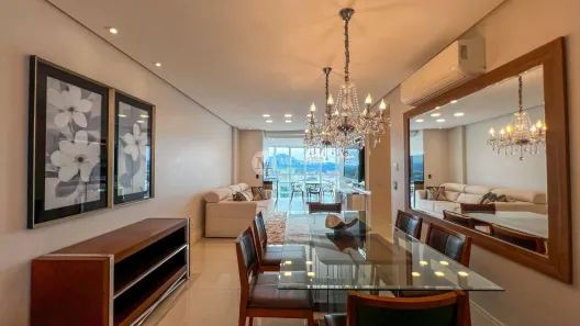 Apartamento com 3 Quartos para alugar, 136m² no Centro, Balneário Camboriú