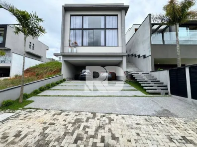 Casa de Condomínio com 3 Quartos à venda, 264m² no Cézar de Souza, Mogi das Cruzes