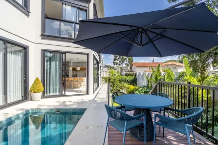 Casa de Condomínio com 3 Quartos à venda, 367m² no São Braz, Curitiba