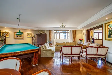Apartamento com 4 Quartos para alugar, 334m² no Centro, Curitiba