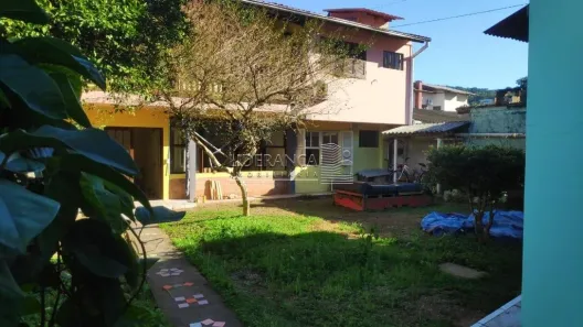 Casa com 5 Quartos à venda, 360m² no Sambaqui, Florianópolis