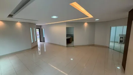 Casa de Condomínio com 3 Quartos para alugar, 220m² no Aclimação, Uberlândia