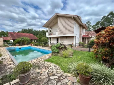 Casa com 3 Quartos à venda, 273m² no Alto da Bronze, Estrela