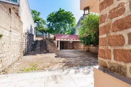 Lote/Terreno à venda, 551m² no Três Figueiras, Porto Alegre