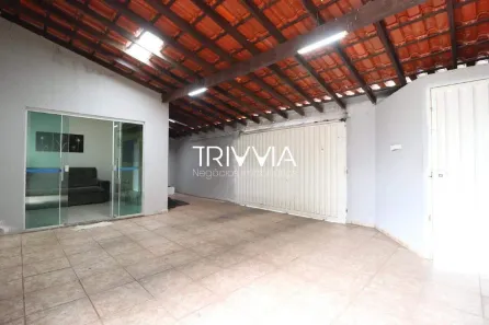 Casa com 2 Quartos à venda, 156m² no Jardim das Palmeiras, Uberlândia