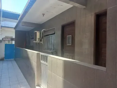 Casa com 1 Quarto à venda, 55m² no Ramos, Rio de Janeiro