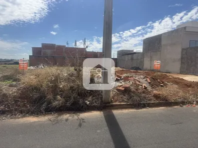 Lote/Terreno à venda, 396m² no Santiago, Araguari