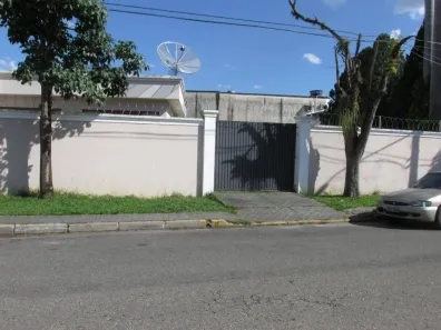 Imóvel Comercial com 5 Quartos para alugar, 400m² no Pedregulho, Guaratinguetá