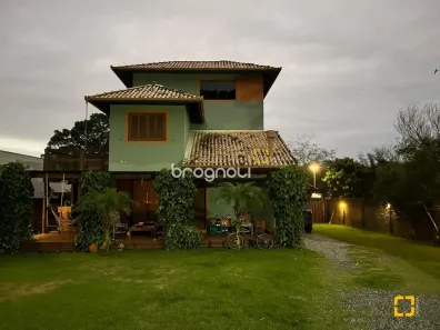 Casa com 3 Quartos à venda, 250m² no Pântano do Sul, Florianópolis