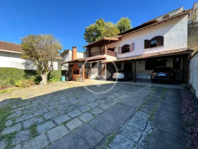 Casa com 3 Quartos à venda, 238m² no Tijuca, Teresópolis