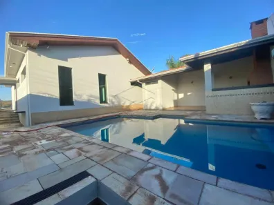 Casa com 3 Quartos para alugar, 300m² no Centro, Jaú