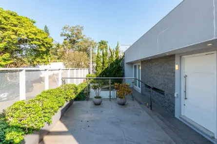Casa com 3 Quartos à venda, 256m² no Três Figueiras, Porto Alegre