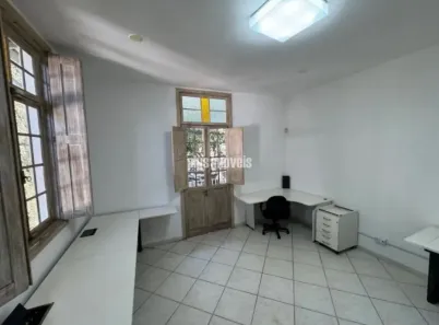 Sobrado com 2 Quartos para alugar, 219m² no Jardim Paulistano, São Paulo