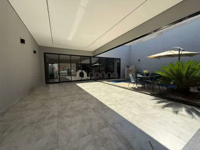 Casa com 3 Quartos à venda, 220m² no Parque das Laranjeiras II, Uberaba